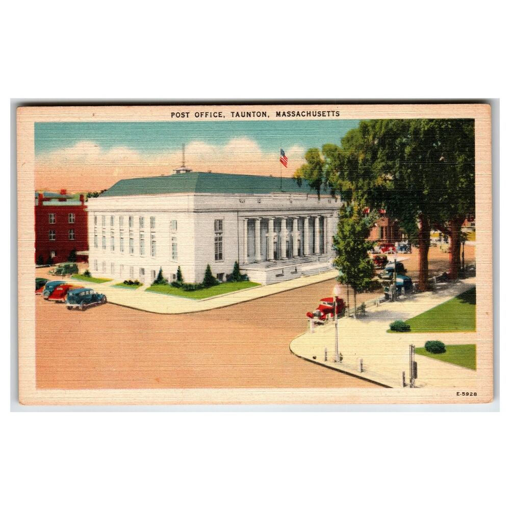 Vintage Linen Postcard Post Office Taunton Massachusetts 1930s-40s Cars